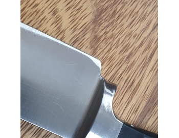 Empuñadura-Servicio de remover 5mm empuñadura de un cuchillo de cocina en LIMA-3.